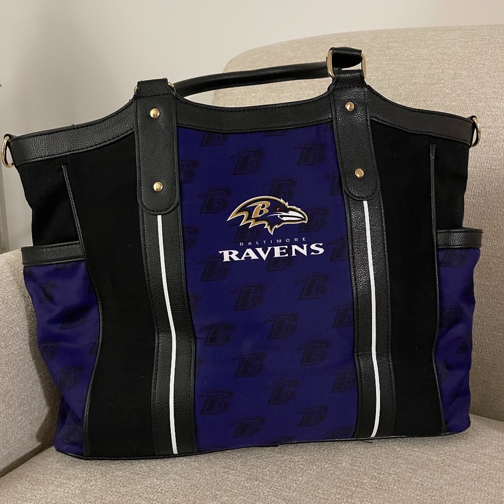 Ravens purse